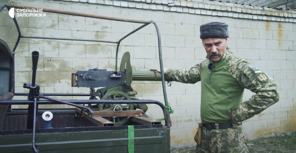 Maxim Machine gun Ukraine: mnounted in the back of a small utility vehicle to create a modern tachanka